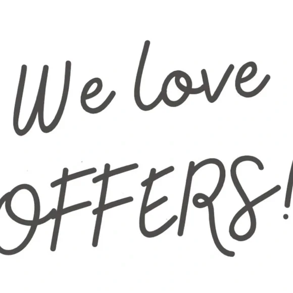 Black Wall-Mounted Towel Rack - Picture 4 of 5